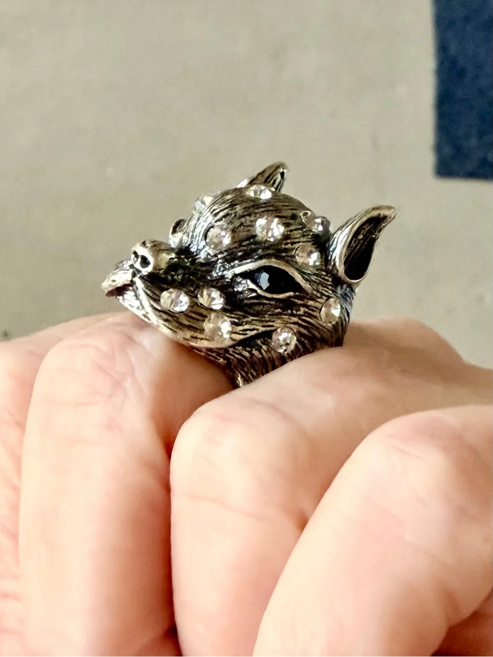Novelty Silver-tone Dog Head Ring with Clear Rhinestones